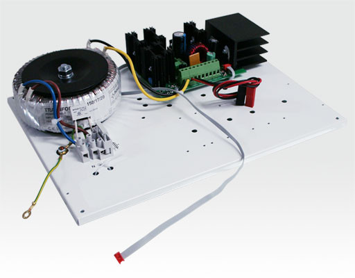 Netzteil analog 13,8VDC 5A inkl. einstellbarer Akku Ladung / 0.5; 1; 1.5 oder 2A